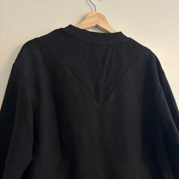 Varley Black Ribbed Top - Picture 8 of 9
